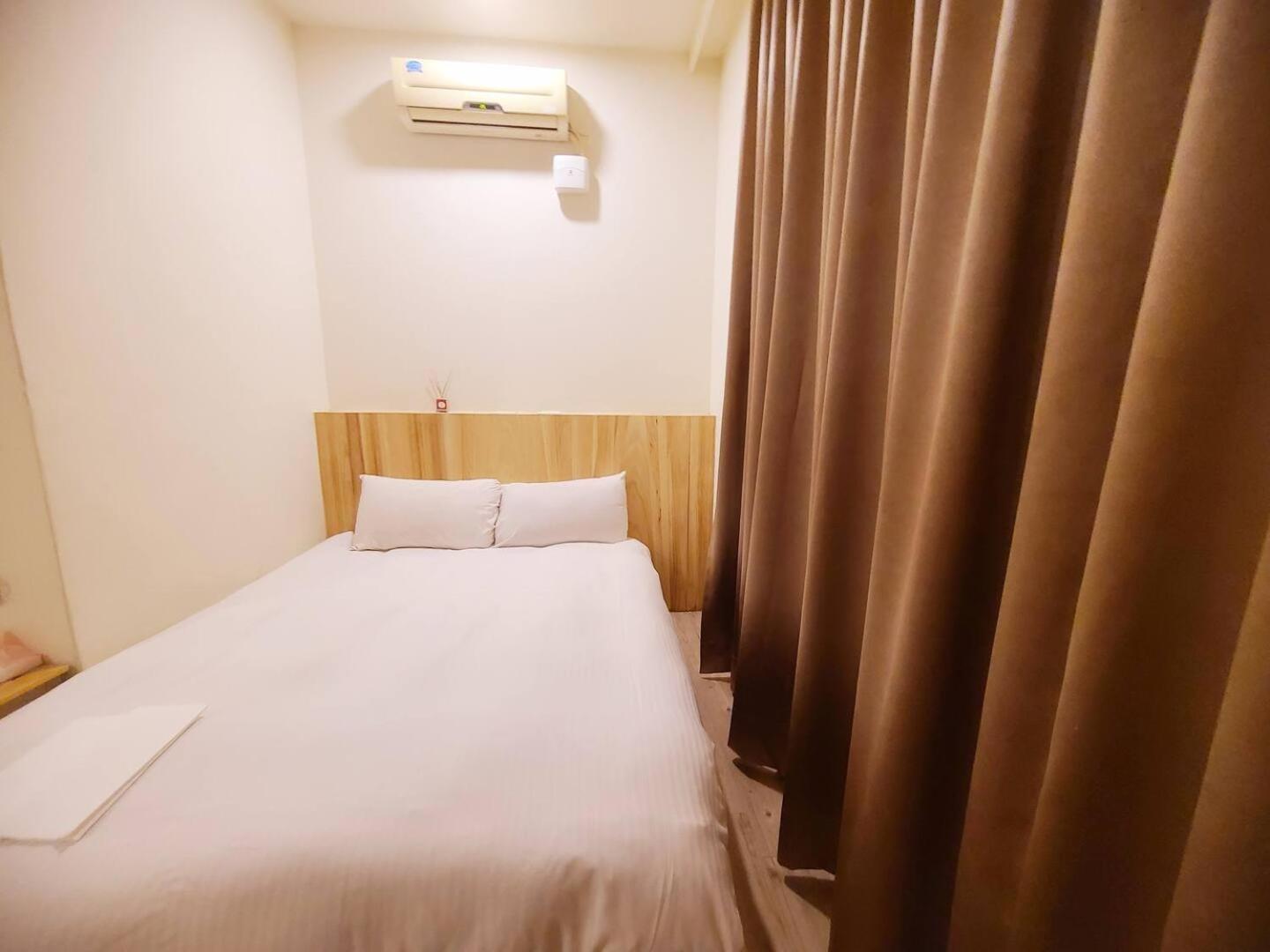 Vercareless Fengjia Taichung Exterior photo