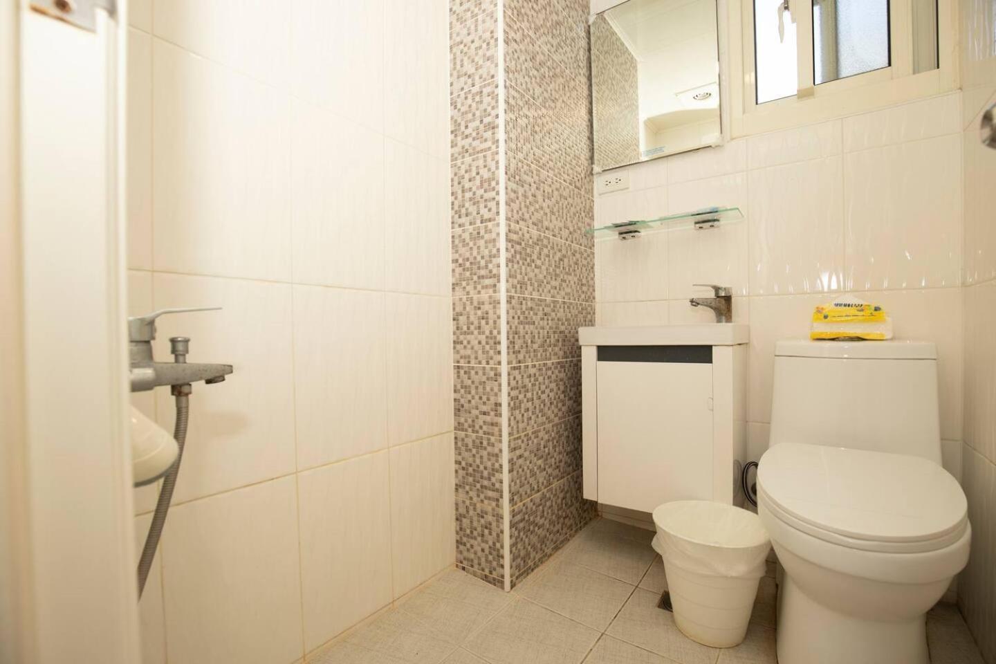 Vercareless Fengjia Taichung Exterior photo